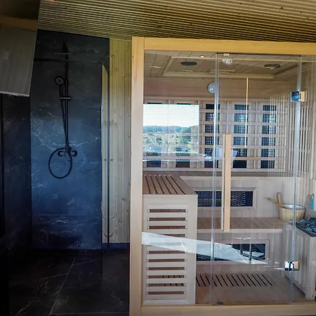 Black Barn 1 * Rusinowo (Slawno)