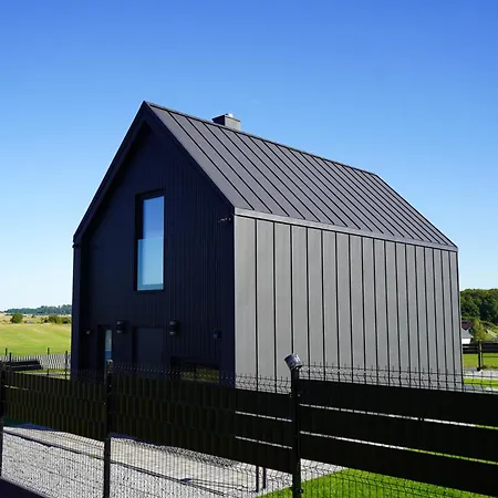 Black Barn בית נופש *