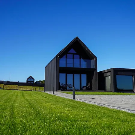 Semesterbostad Black Barn 1 *