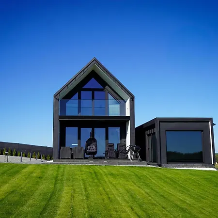 Black Barn בית נופש *